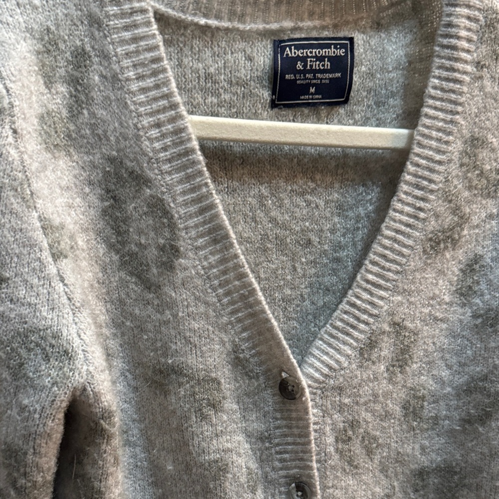 Abercrombie & Fitch Heather Gray Knit Sweater